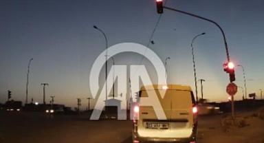 Otomobilin çarptığı motosikletli yaralandı