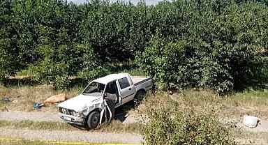 Şarampole devrilen kamyonetteki sürücü öldü, eşi ağır yaralandı
