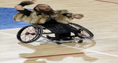 Tekerlekli Sandalye Dans Sporu Türkiye Şampiyonası İzmir'de yapıldı