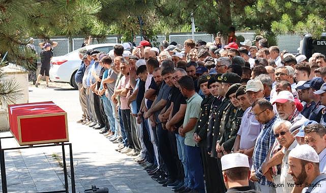 Afyonkarahisar'da vefat eden Kıbrıs gazisi son yolculuğuna uğurlandı