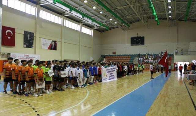 ANALİG badminton final müsabakaları Aydın'da başladı