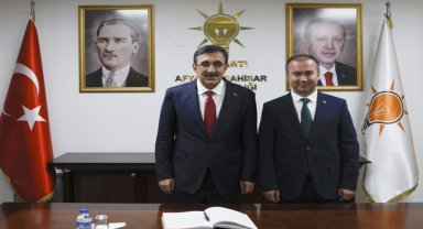 Cumhurbaşkanı Yardımcısı Cevdet Yılmaz, AK Parti Afyonkarahisar İl Başkanlığı'nda konuştu: