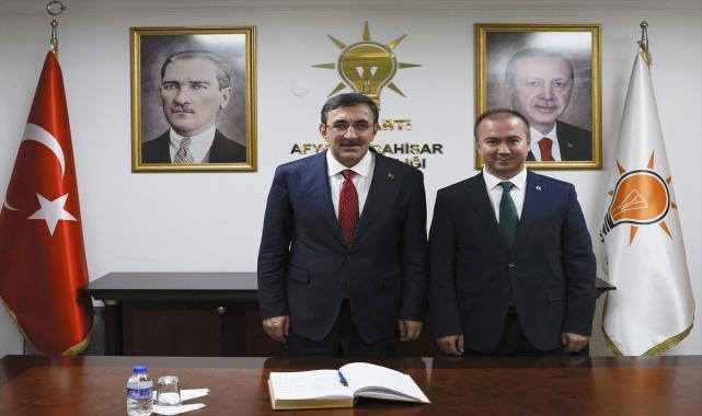Cumhurbaşkanı Yardımcısı Cevdet Yılmaz, AK Parti Afyonkarahisar İl Başkanlığı'nda konuştu: