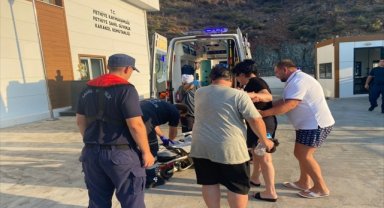 Dalaman açıklarındaki teknede rahatsızlanan kişi hastaneye kaldırıldı