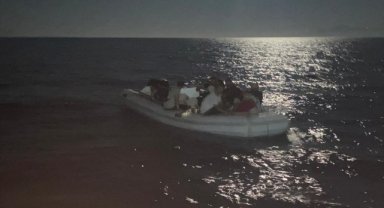 Datça açıklarında 24 düzensiz göçmen kurtarıldı