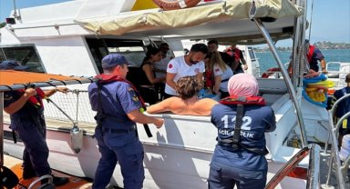 Fethiye açıklarındaki teknede yaralanan kişiye tıbbi tahliye