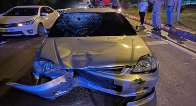 Gediz'de otomobil ile motosikletin çarpıştığı kazada 3 kişi yaralandı
