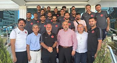İl Müdürü Kasapoğlu, İşitme Engelliler Milli Takım futbolcularıyla bir araya geldi