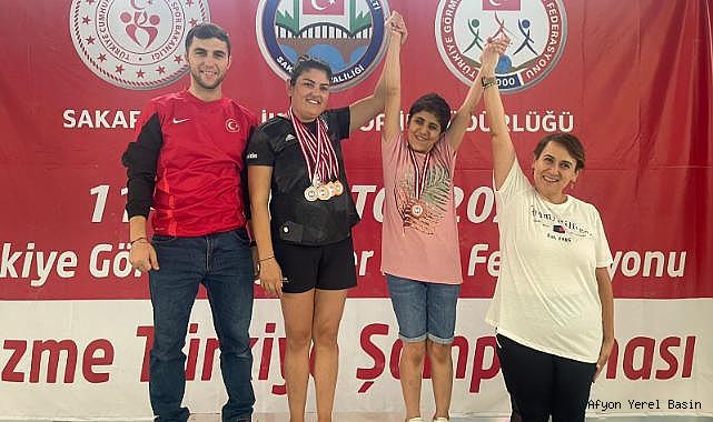 Kübra Saltık, Türkiye Yüzme Şampiyonasında 6 madalya kazandı