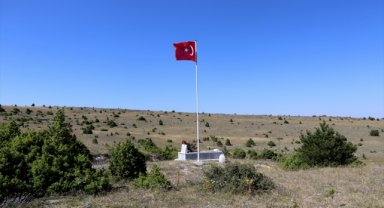 Kurtuluş Savaşı'nda 102 yıl önce Kütahyalı köylünün defnettiği şehidin mezarı yaptırıldı