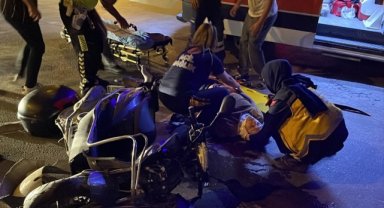 Kütahya'da otomobille çarpışan motosikletli kurye yaralandı