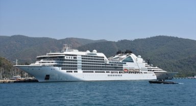 Marmaris'e "Seabourn Encore" 586 yolcusuyla geldi