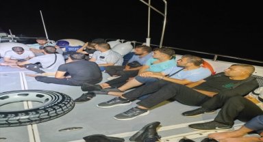 Muğla açıklarında 14 düzensiz göçmen kurtarıldı, 23 göçmen yakalandı