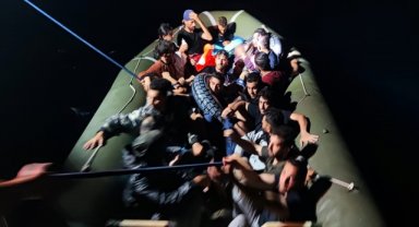 Muğla açıklarında 21 düzensiz göçmen kurtarıldı