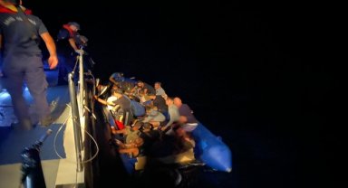 Muğla açıklarında 43 düzensiz göçmen kurtarıldı, 14 göçmen yakalandı