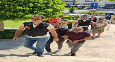 Muğla'da kamyonette 12 düzensiz göçmen yakalandı