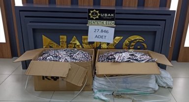 Uşak'ta bir otomobilde yeşil reçeteye tabi 27 bin 846 hap ele geçirildi