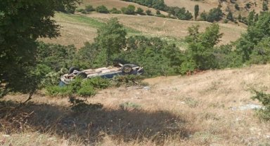 Uşak'ta şarampole devrilen otomobilin sürücüsü yaralandı