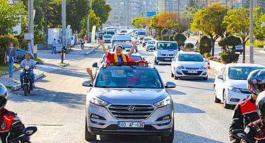 Avrupa şampiyonu olan milli sporcu Yılmaz, belediye önünde mehter marşı eşliğinde karşılandı