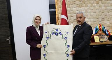 BAKANIMIZ MAHİNUR ÖZDEMİR GÖKTAŞ´TAN BAŞKANIMIZA ZİYARET