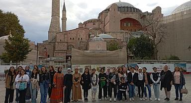 Başkan Koyuncu Gençleri İstanbul'a Gönderdi