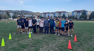 Belediye Başkanı Nihat Sarı, U-14 takımımıza yeni sezonda başarılar diledi