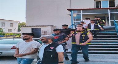 Bodrum'da silahlı gasp ve darp iddiasıyla 5 zanlı tutuklandı