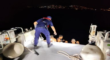 Bodrum'da yüzerek yurt dışına gitmeye çalışan 3 düzensiz göçmen yakalandı