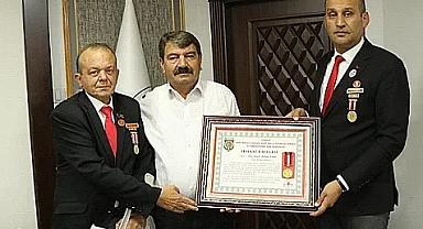 Gaziler Gününde Belediye Başkanına Anlamlı Teşekkür