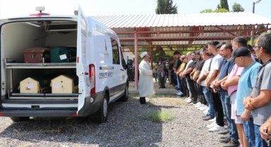 GÜNCELLEME 2 - Denizli'de kamyon ile otobüsün çarpıştığı kazada ölenlerin sayısı 7'ye yükseldi