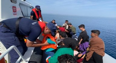 İzmir açıklarında 105 düzensiz göçmen kurtarıldı
