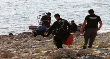 İzmir'de düşen helikopter ile 3 personelini arama kurtarma çalışmaları sürüyor