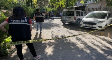 İzmir'de eski eşi tarafından tabancayla vurulan kadın hayatını kaybetti