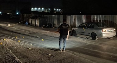 İzmir'de silahlı kavgada bir kişi yaralandı
