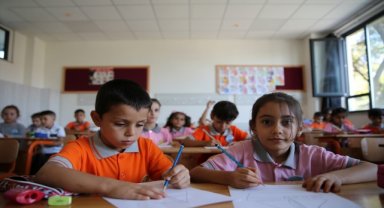 İzmir ve çevre illerde yeni eğitim öğretim yılı başladı