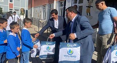 Kitaplar devletten, kırtasiye malzemeleri Akgedik’ten