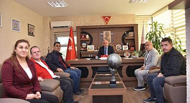 Kocatepe Görme Engelliler Spor Kulübü İl Müdürü Kasapoğlu ile bir araya geldi