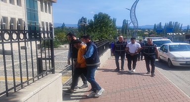 Kütahya'da bir emekliyi telefonla dolandıran 3 şüpheli tutuklandı