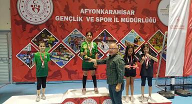 Minikler ferdi ve takım masa tenisi müsabakaları tamamlandı