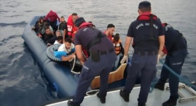 Muğla açıklarında 24 düzensiz göçmen kurtarıldı
