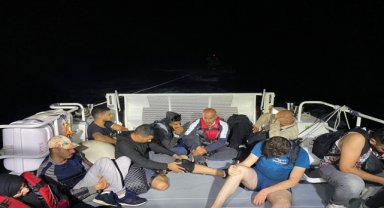 Muğla açıklarında 44 düzensiz göçmen kurtarıldı