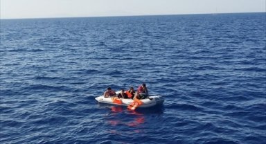 Muğla'da 34 düzensiz göçmen yakalandı, 5 göçmen kurtarıldı