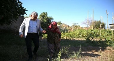 Rektör Bülent Kent, Adnan Menderes'in çalışanını ziyaret etti