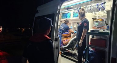 Sahil Güvenlik, Fethiye'de gezi teknesinde yaralanan 2 kişiyi karaya çıkardı