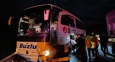Tırla yolcu otobüsünün çarpışması sonucu 4 kişi yaralandı