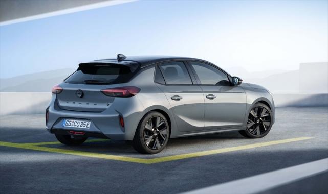 Yeni Opel Corsa'ya "En İyi Yeni Tasarım" ödülü