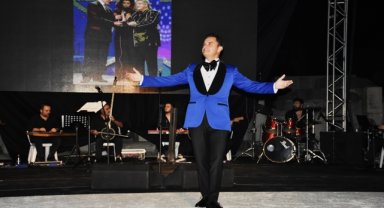 Zeki Müren vefatının 27. yılında Bodrum'da şarkılarla anıldı