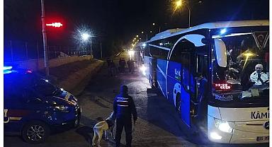 Afyon'da Göçmen Kaçakçılığı yapan şahıslar yakalandı