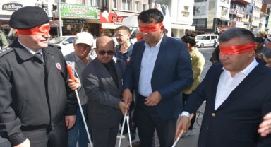 Afyonkarahisar'da görme engelliler farkındalık yürüyüşü düzenledi