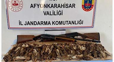 Afyonkarahisar'da kaçak avlanan 2 kişiye 73 bin 150 lira para cezası